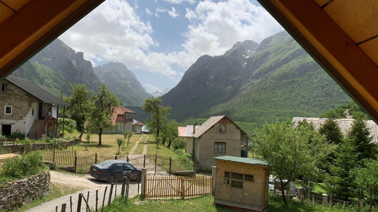 Guest House Ulaj Vuthaj Exterior foto