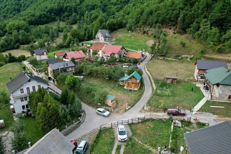 Guest House Ulaj Vuthaj Exterior foto